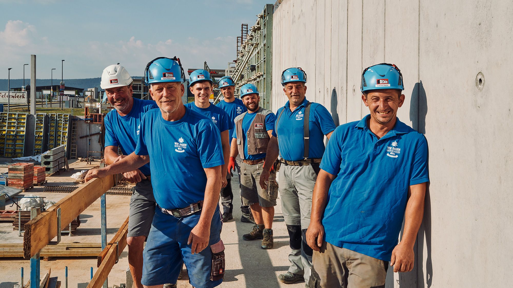 Team des Bauunternehmens Decker auf der Baustelle